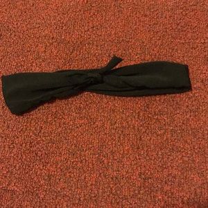 Athletic tie front head band